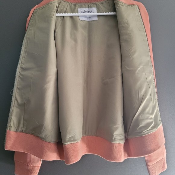 Understated Leather "Cash Only" Bomber - Size Large - Picture 4 of 4